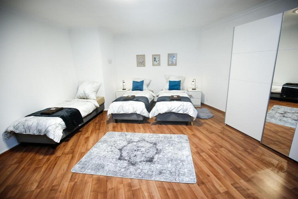 Business & Travel Apartment 150M, 15 Min Messe Francoforte sul Meno Esterno foto